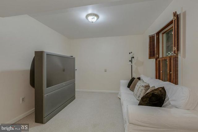 5820 SILCHESTER ST, Burke, VA 22015