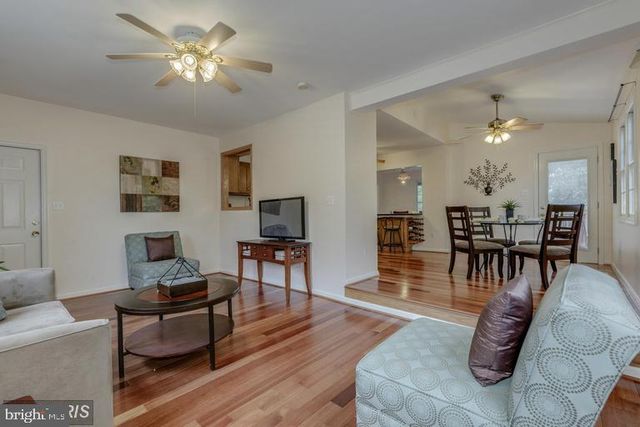 5820 SILCHESTER ST, Burke, VA 22015