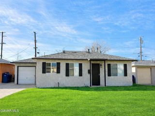 44411 Kingtree Avenue, Lancaster, CA 93534