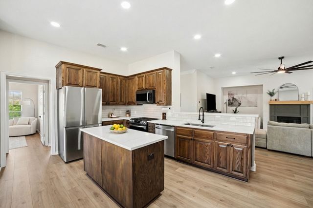 7410 Handen Drive, Rowlett, TX 75089