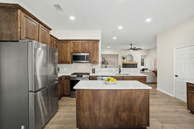 7410 Handen Drive, Rowlett, TX 75089