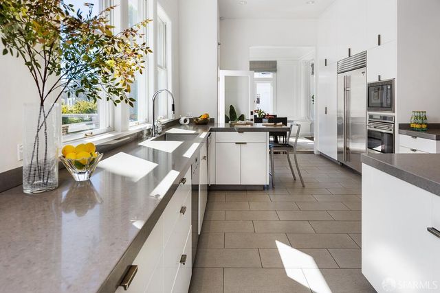 2830 Pacific Avenue, San Francisco, CA 94115