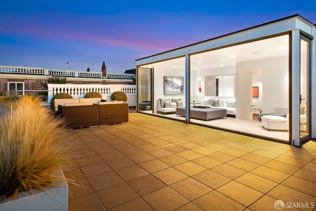 2830 Pacific Avenue, San Francisco, CA 94115