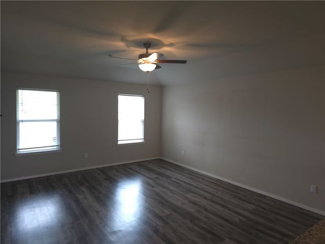 1061 E Bunting, Fayetteville, AR 72701