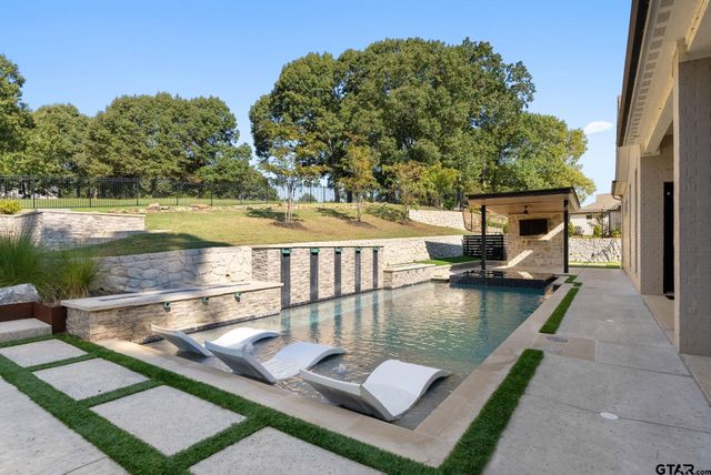 2432 Bellview Circle, Tyler, TX 75709