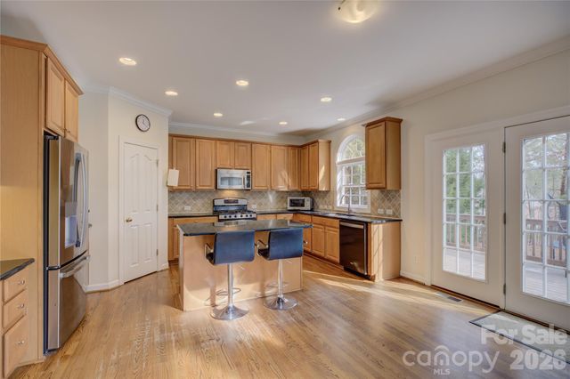 16624 Turtle Point Road, Charlotte, NC 28278