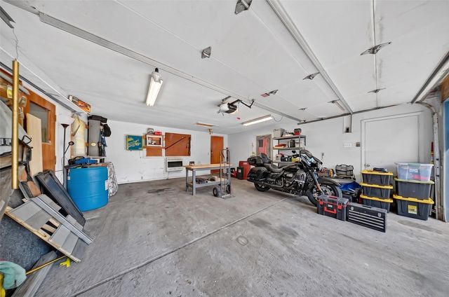 113 Chaffee Drive, Hiawatha, IA 52233