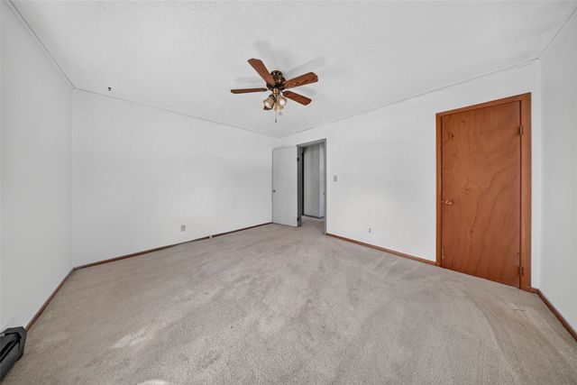 113 Chaffee Drive, Hiawatha, IA 52233