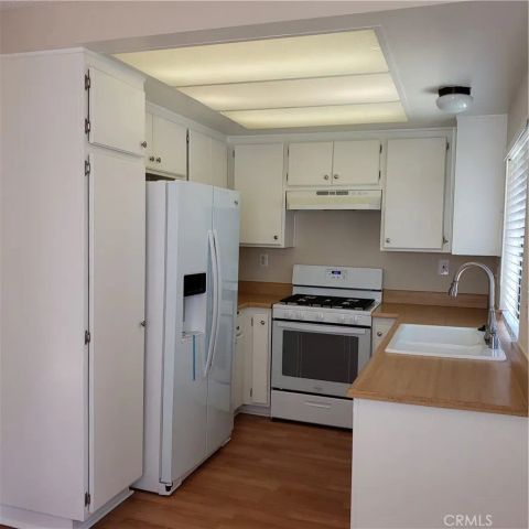 1505 S RAITT Street, Santa Ana, CA 92704