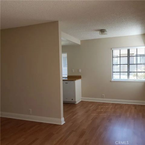 1505 S RAITT Street, Santa Ana, CA 92704