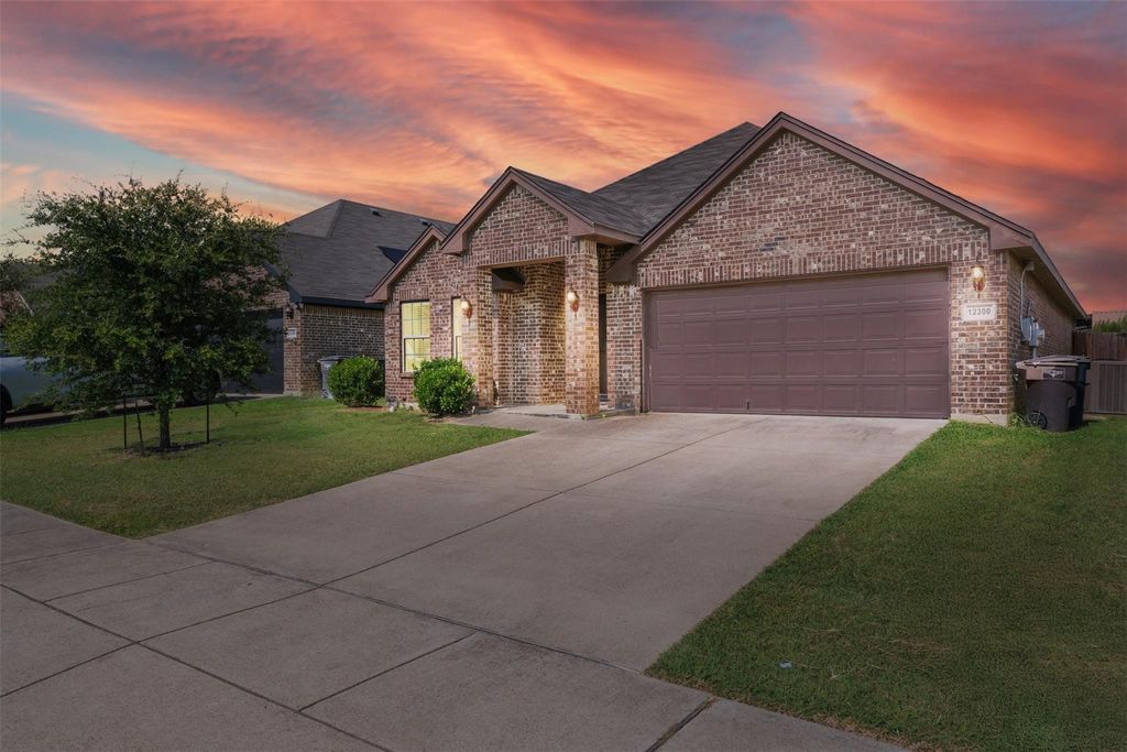 12300 Hunters Knoll Drive, Fort Worth, TX 76028