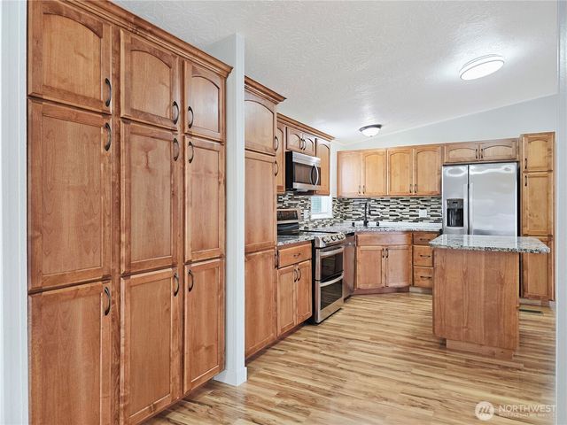 157 Nix Lane, Centralia, WA 98531