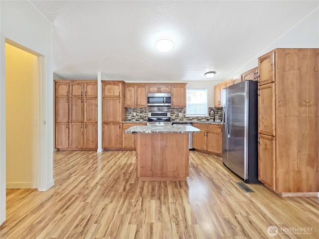 157 Nix Lane, Centralia, WA 98531