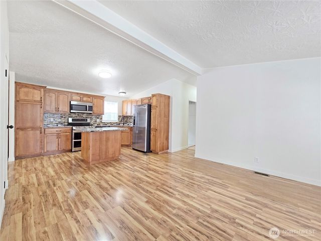 157 Nix Lane, Centralia, WA 98531