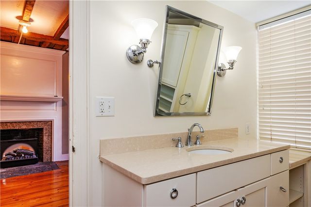 19 King Street 7, East Greenwich, RI 02818