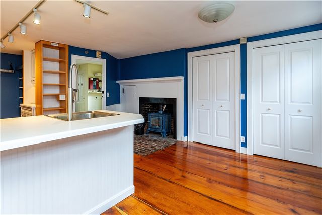 19 King Street 7, East Greenwich, RI 02818