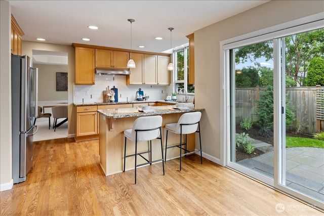 6041 118th Avenue SE, Bellevue, WA 98006