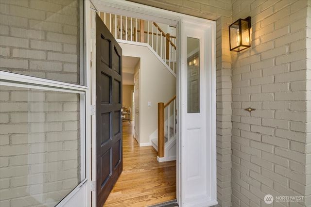 6041 118th Avenue SE, Bellevue, WA 98006
