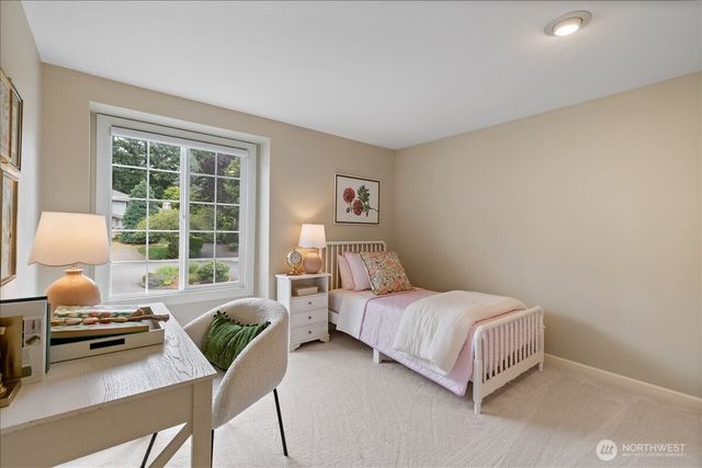 6041 118th Avenue SE, Bellevue, WA 98006