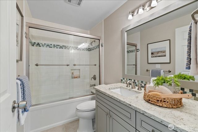 6041 118th Avenue SE, Bellevue, WA 98006
