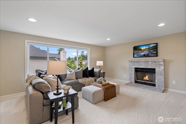6041 118th Avenue SE, Bellevue, WA 98006