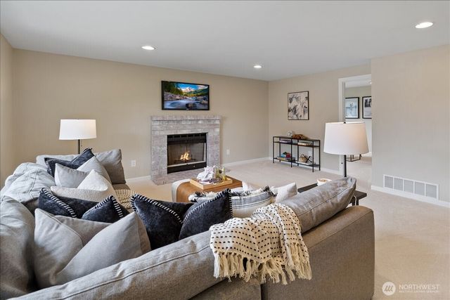 6041 118th Avenue SE, Bellevue, WA 98006