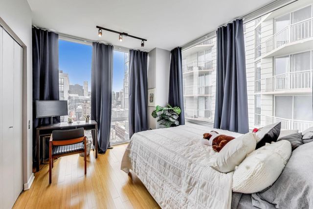 653 N Kingsbury Street 1907, Chicago, IL 60654