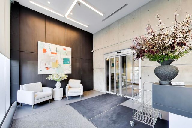 653 N Kingsbury Street 1907, Chicago, IL 60654