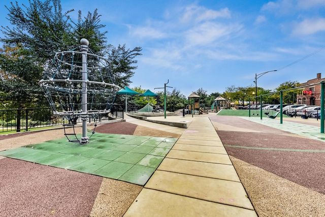 653 N Kingsbury Street 1907, Chicago, IL 60654