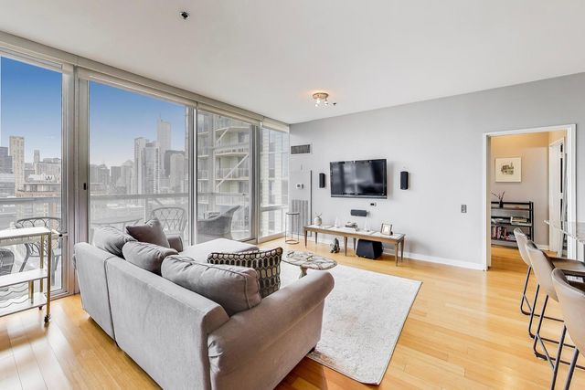 653 N Kingsbury Street 1907, Chicago, IL 60654