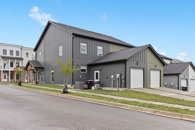 178 Charleston Ave, Pleasant View, TN 37146