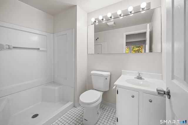 145 Harbor Pond Drive 2D, Meriden, CT 06450