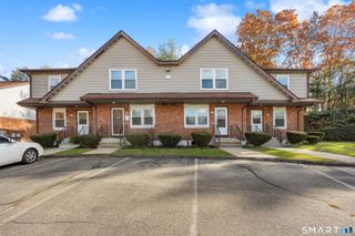 145 Harbor Pond Drive 2D, Meriden, CT 06450