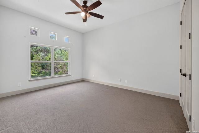 806 SHADY HOLW, New Braunfels, TX 78132