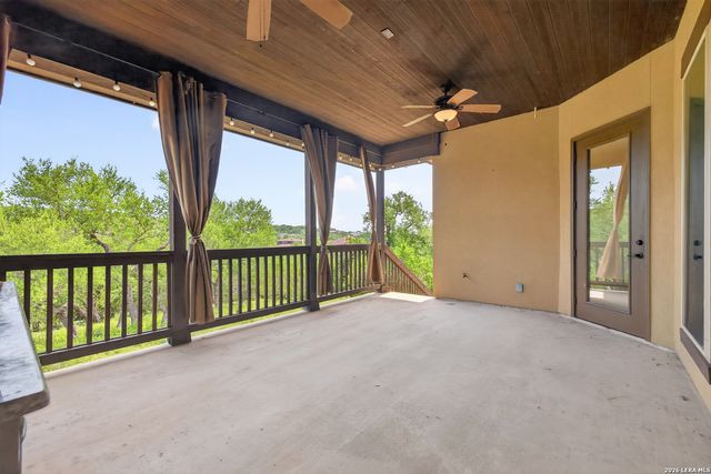 806 SHADY HOLW, New Braunfels, TX 78132
