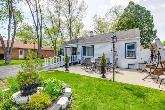 1009 Westmoreland Avenue, Waukegan, IL 60085