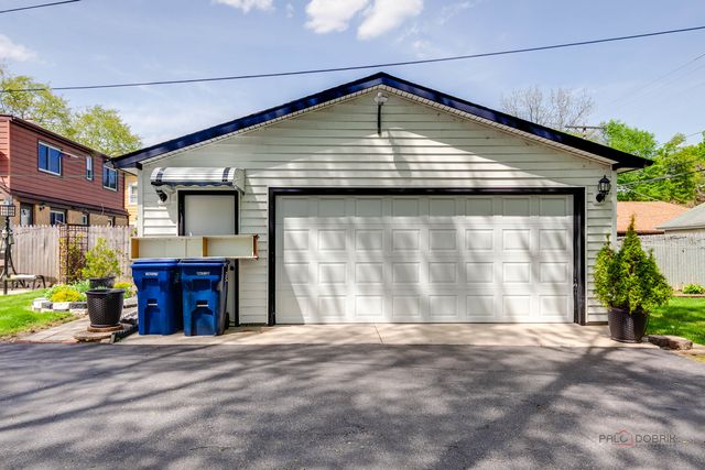 1009 Westmoreland Avenue, Waukegan, IL 60085