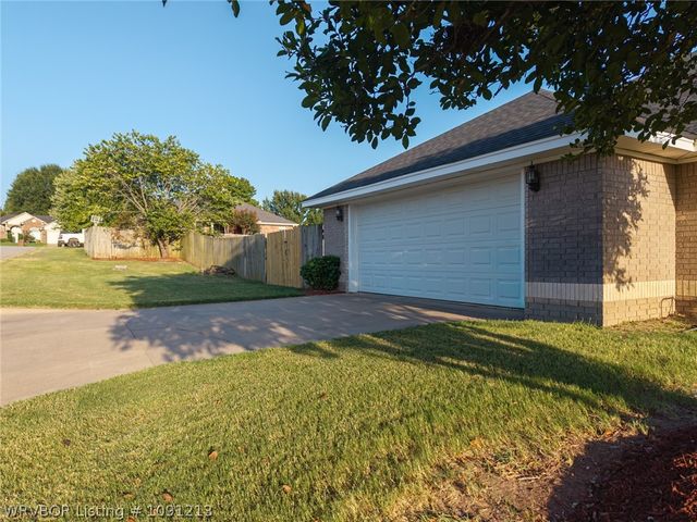 7401 Red Pine, Fort Smith, AR 72916