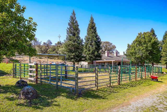 3751 Cosgrove Creek Rd, Valley Springs, CA 95252