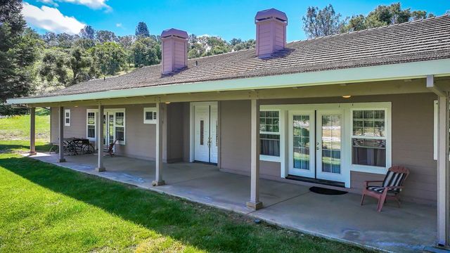 3751 Cosgrove Creek Rd, Valley Springs, CA 95252