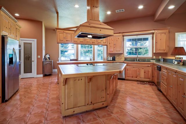 3751 Cosgrove Creek Rd, Valley Springs, CA 95252