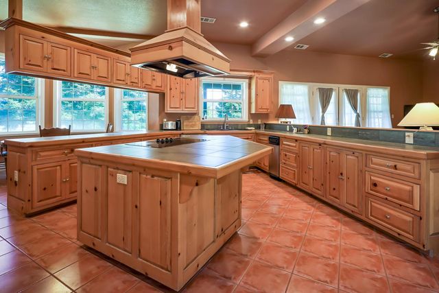 3751 Cosgrove Creek Rd, Valley Springs, CA 95252