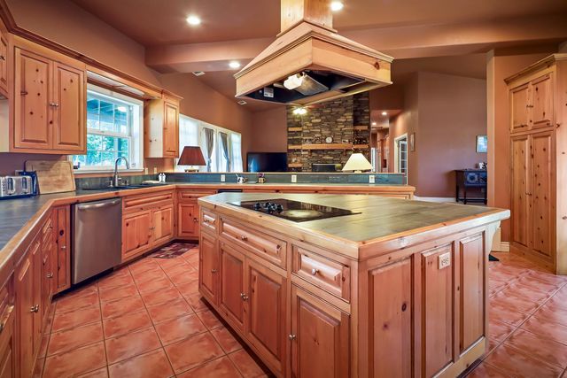 3751 Cosgrove Creek Rd, Valley Springs, CA 95252