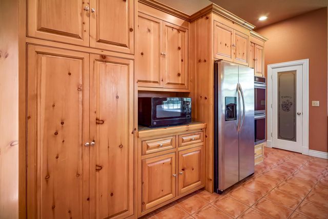 3751 Cosgrove Creek Rd, Valley Springs, CA 95252