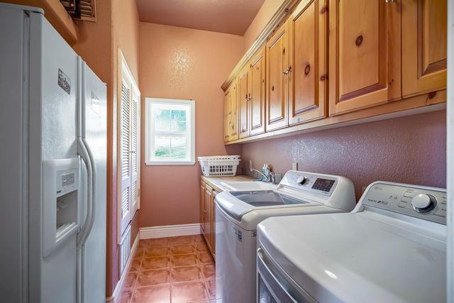 3751 Cosgrove Creek Rd, Valley Springs, CA 95252