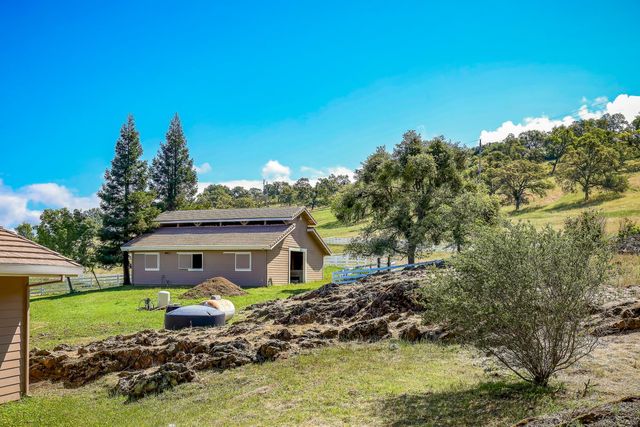 3751 Cosgrove Creek Rd, Valley Springs, CA 95252