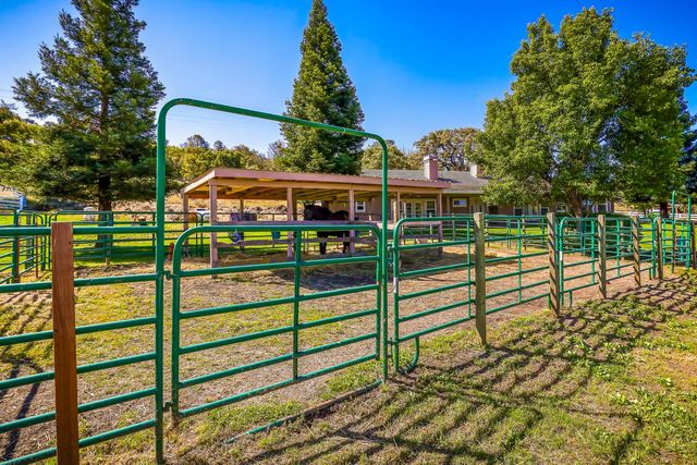 3751 Cosgrove Creek Rd, Valley Springs, CA 95252
