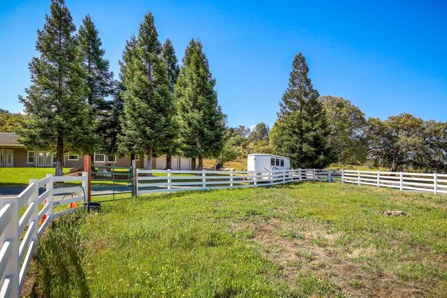 3751 Cosgrove Creek Rd, Valley Springs, CA 95252