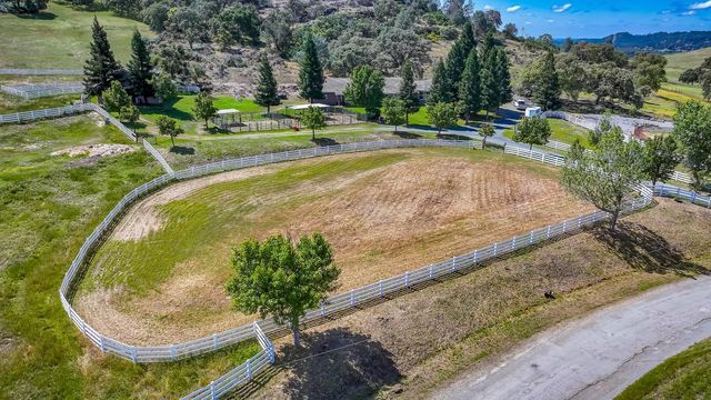3751 Cosgrove Creek Rd, Valley Springs, CA 95252
