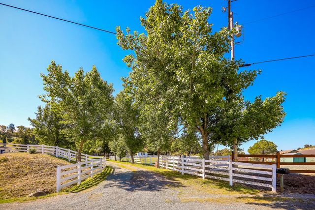 3751 Cosgrove Creek Rd, Valley Springs, CA 95252